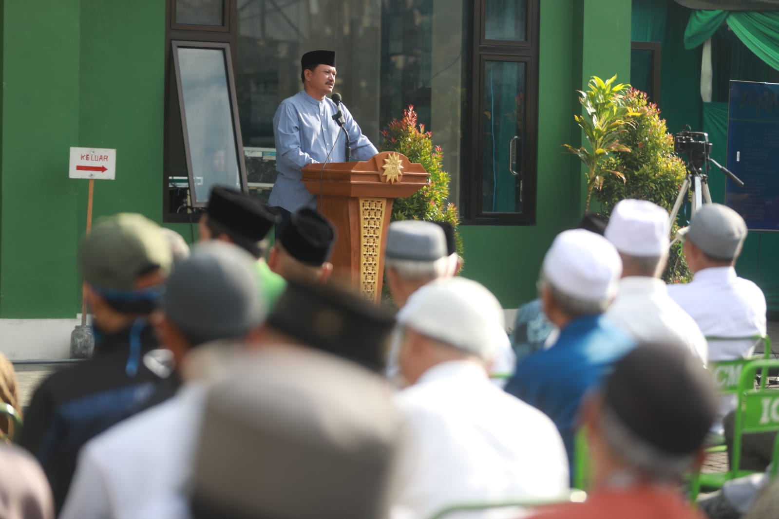 Foto 1 dari 14: Hadiri Pengajian Rutin Di Islamic Center, Wali Kota Ajak Jamaah Doakan Kota Madiun