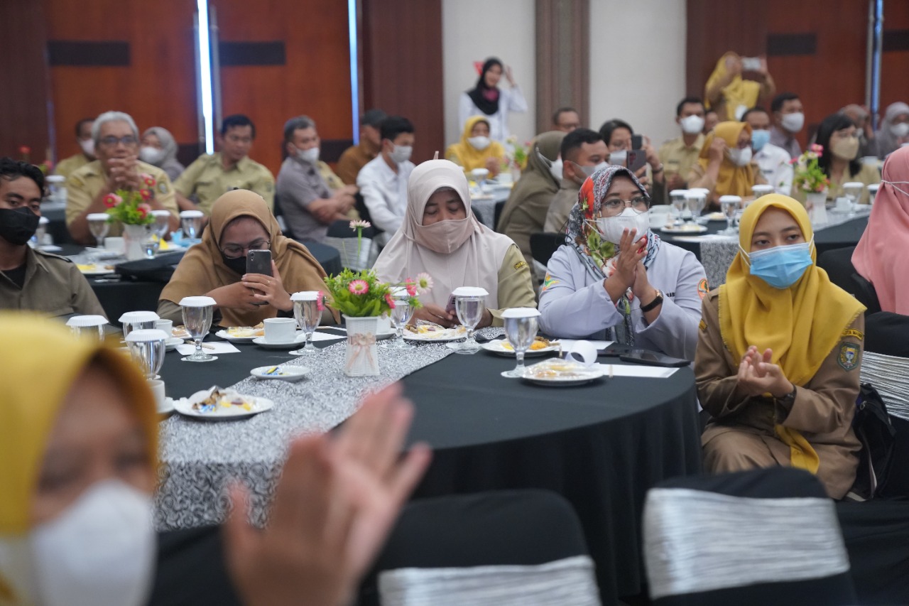 Foto 7 dari 10: Tingkatkan Kesejahteraan Masyarakat, Wali Kota Resmikan LK3 Harmonis Dan Puskesos