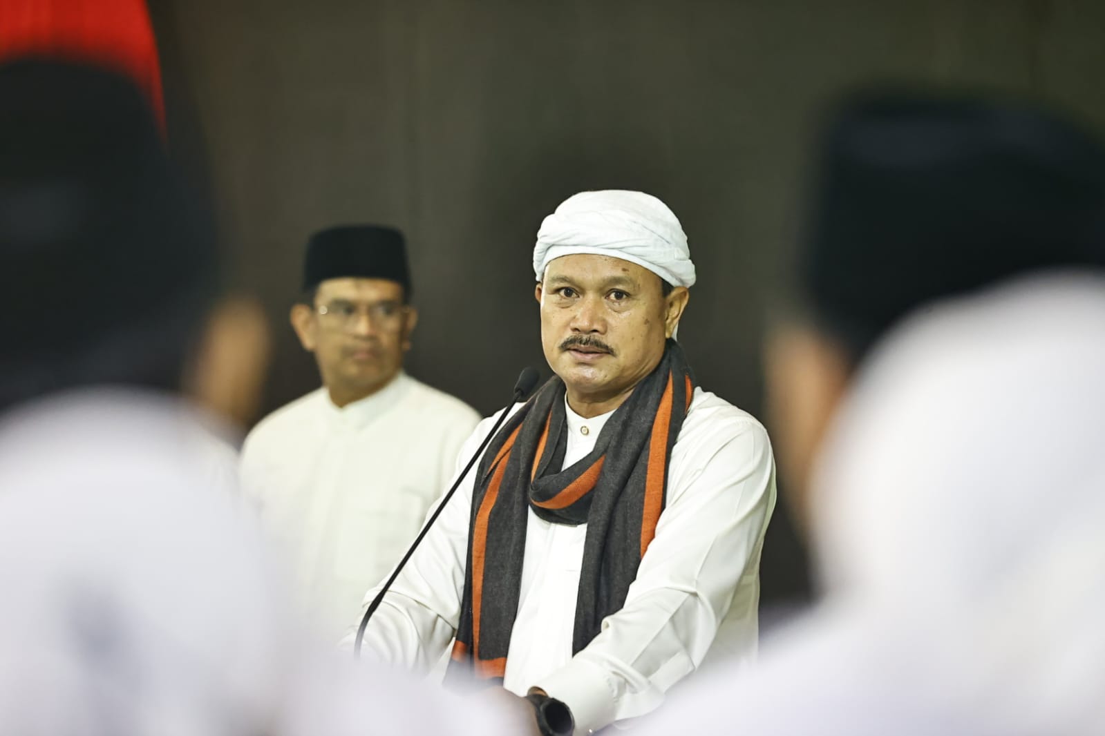 Foto 3 dari 10: Lantik Pengawas Dan Kepala Sekolah, Wali Kota : Jadilah Teladan Dan Terus Belajar