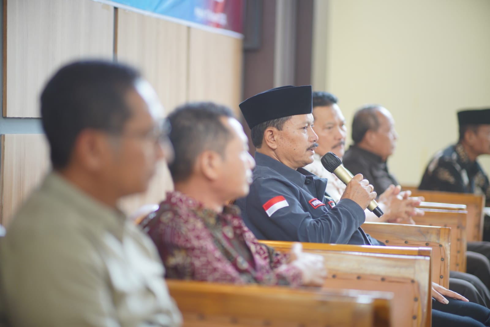 Foto 2 dari 15: Gelar Pertemuan Dengan Perwakilan Organisasi Masyarakat Dan DPRD, Wali Kota Bahas Rencana Pembangunan