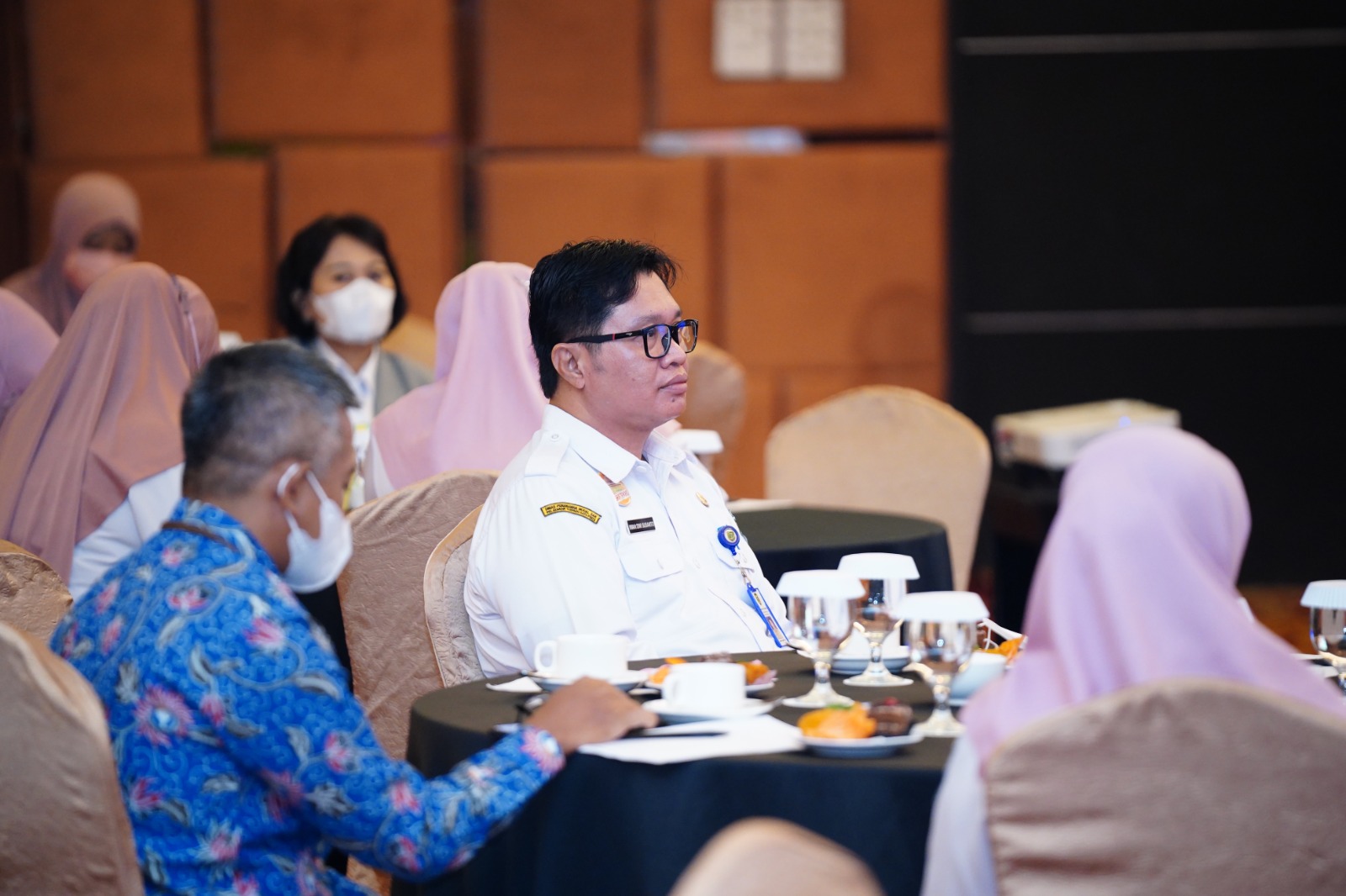 Foto 9 dari 10: Tingkatkan Pengelolaan Layanan Publik, DPMPTSP Gelar Sosialisasi Bersama Ombudsman Jatim