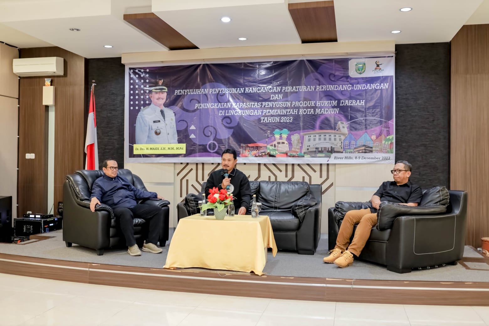 Foto 1 dari 5: Gelar Penyuluhan Penyusunan RUU dan Peningkatan Produk Hukum Daerah, Wali: Regulasi Penting untuk Kemajuan Kota