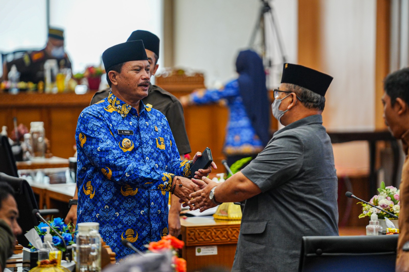 Foto 9 dari 10: Hadiri Rapat Paripurna, Wali Kota Sampaikan Jawaban Atas Pertanyaan Fraksi DPRD