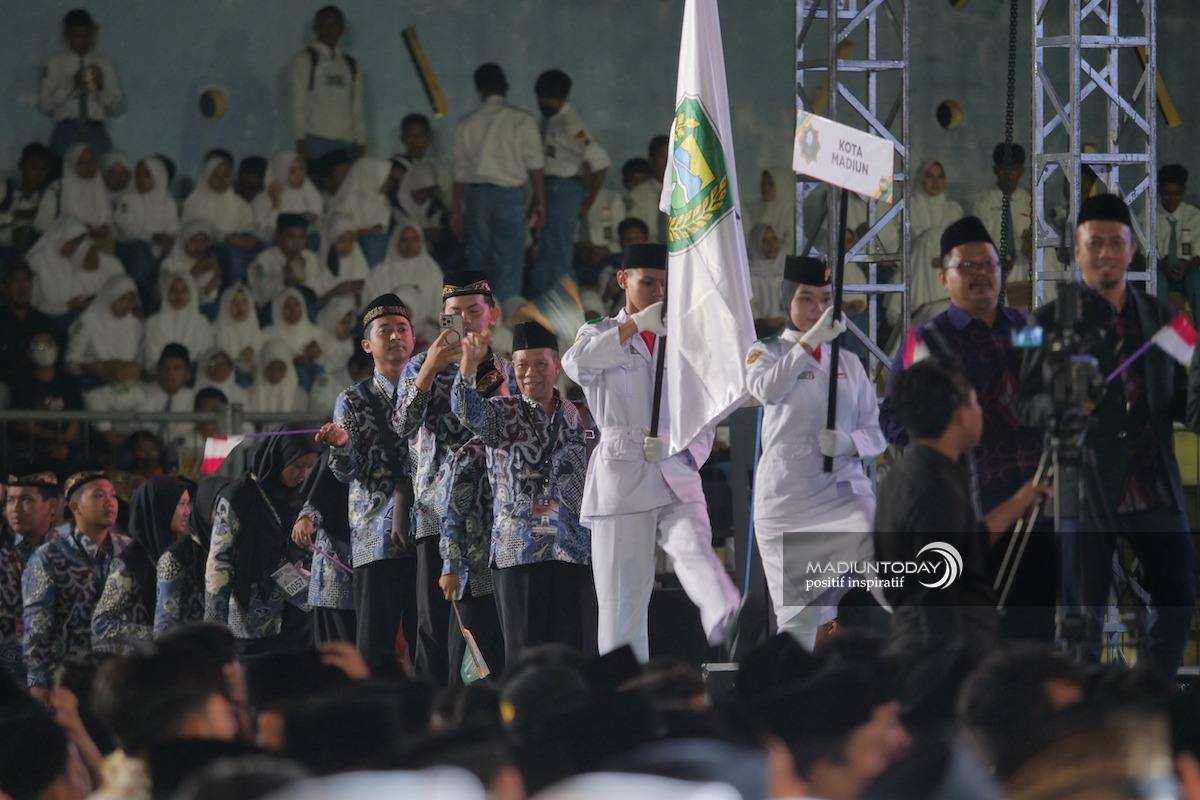 Foto 1 dari 8: MTQ ke-30 Jatim Dimulai, Kafilah Kota Madiun Siap Rebut Juara