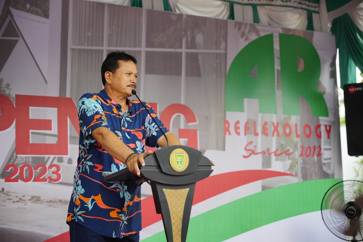 Foto 1 dari 8: Resmikan Pusat Pijat Refleksi Di Madiun, Wali Kota : Jaga Kesehatan Agar Hidup Bahagia