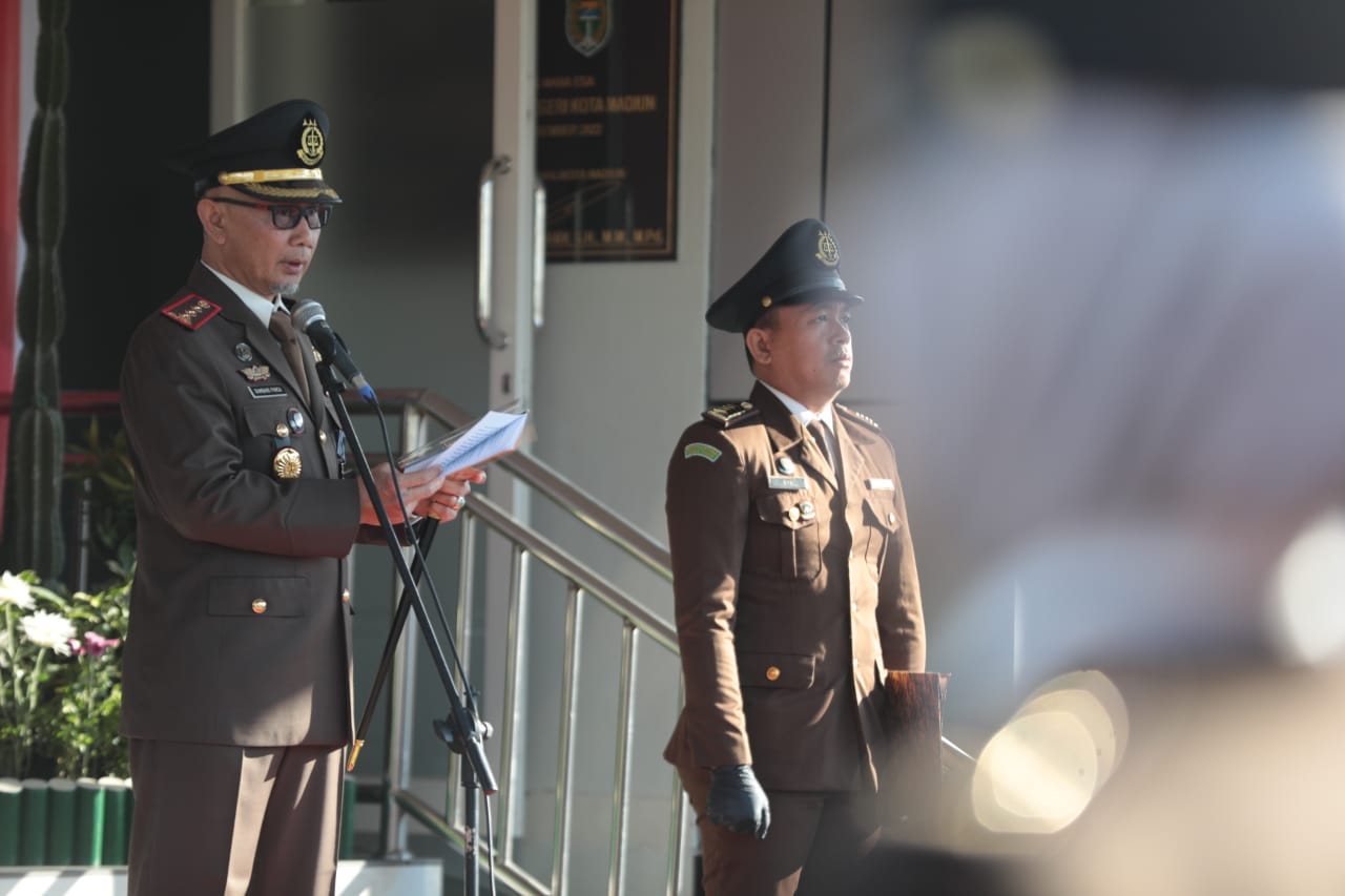 Foto 2 dari 7: Peringati Hari Bhakti Adhyaksa ke-63, Kajari Harap Penegakan Hukum yang Tegas dan Humanis