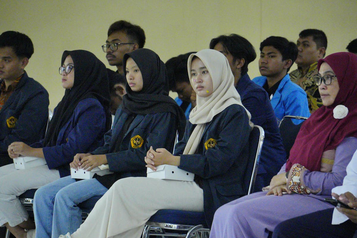 Foto 6 dari 8: Tingkatkan Partisipasi Pemilih Pemula, Pemkot Gelar Sarasehan Forkopimda Bersama Generasi Muda