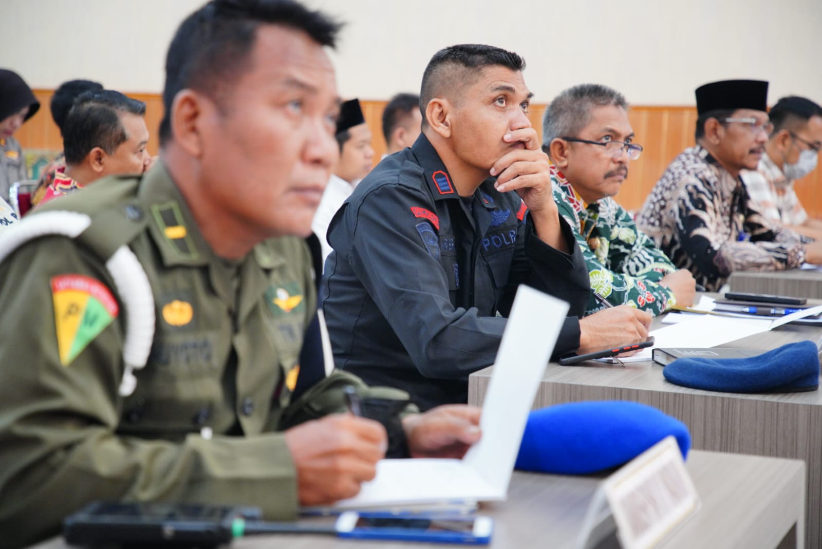 Foto 6 dari 7: Jelang Operasi Ketupat Semeru 2023, Wali Kota Ikuti Rakor Bersama Forkopimda