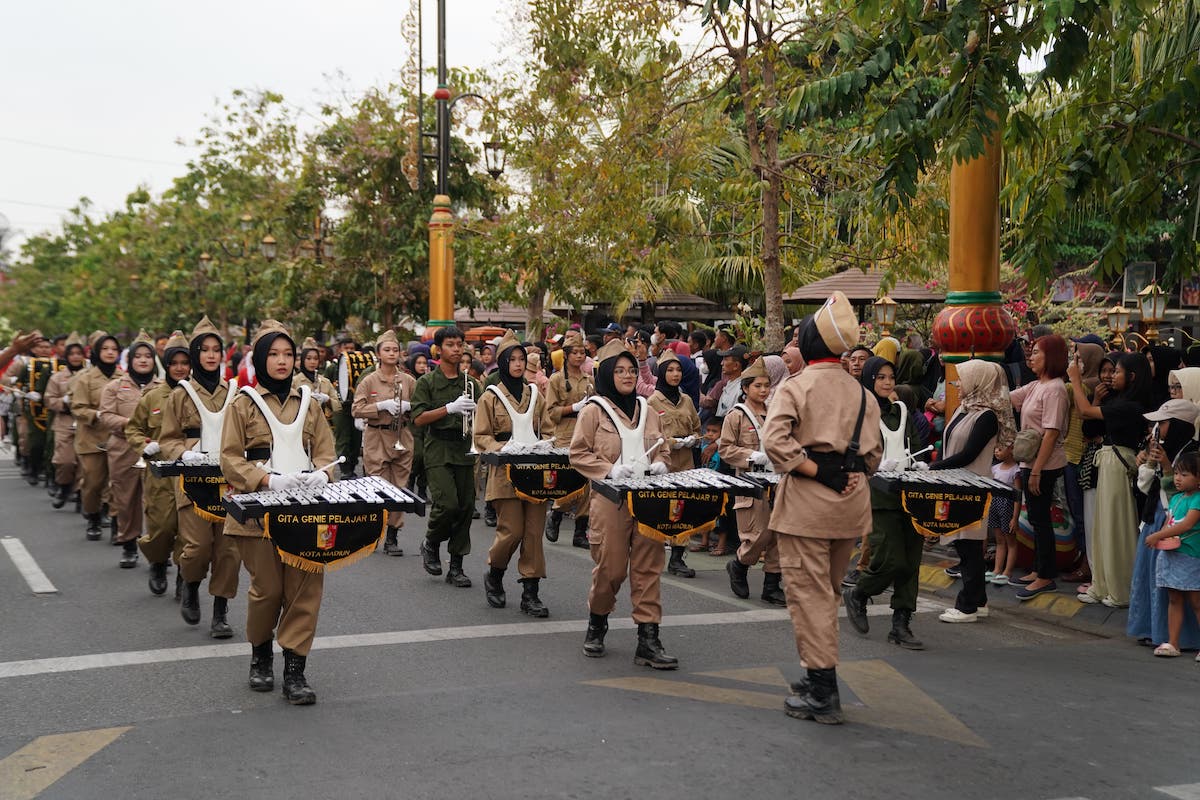 Foto 4 dari 10: Parade Senja 2023 Berakhir, Wali Kota: Tahun Depan Lebih Menarik dengan Lebih Banyak Penampil