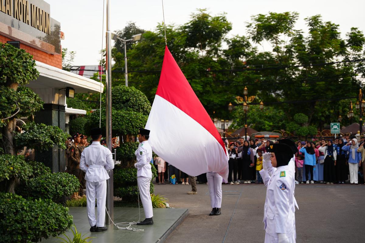 Foto 2 dari 8: Angkat Kisah dan Budaya Nusantara, Parade Senja Hadir Semarakkan Kota