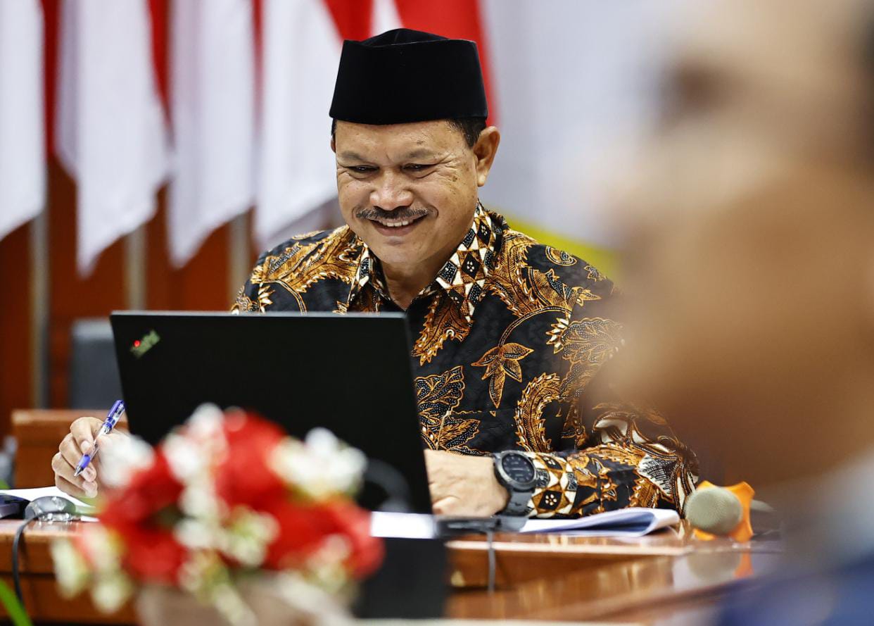 Foto 9 dari 10: Lulus Sidang Proposal Disertasi, Wali Kota : Semoga Bisa Jadi Rujukan Evaluasi Smart City