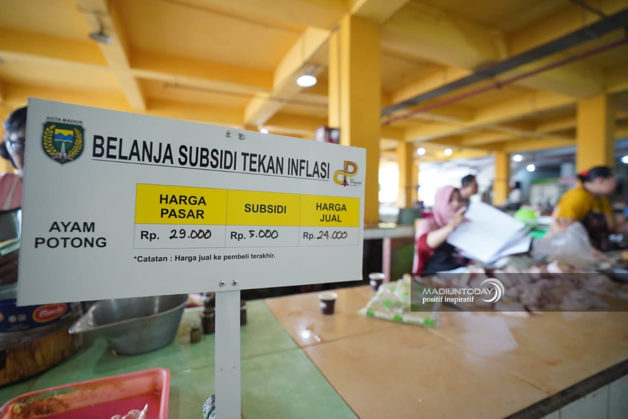 Foto 9 dari 10: Siapkan Anggaran Rp 8,6 Miliar, Wali Kota Beri Subsidi Ke Pedagang Pasar