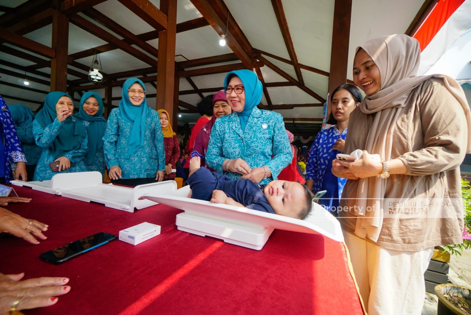 Foto 9 dari 9: Deteksi Dini Stunting, Ketua TP PKK Imbau Orang Tua Rajin Bawa Balita ke Posyandu