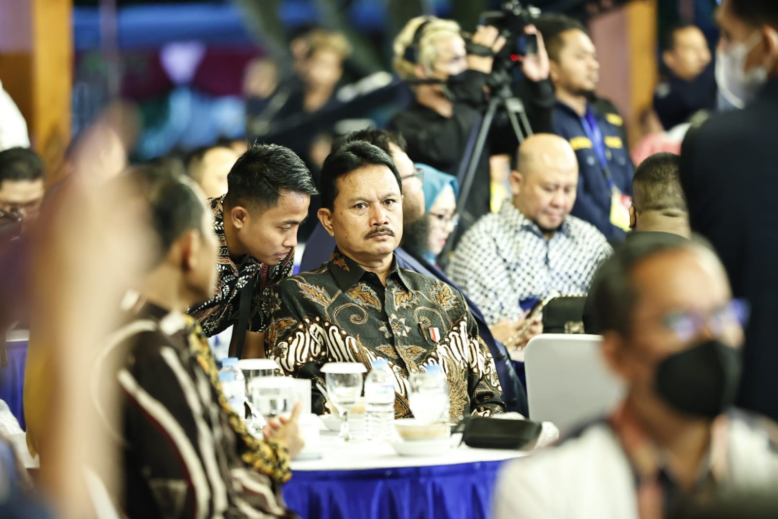 Foto 1 dari 10: Peduli Kaum Pemuda, Wali Kota Diganjar Penghargaan Satyalancana Dharma Aditya Karya Mahatva Yodha