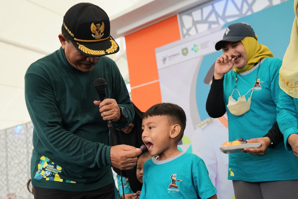 Foto 9 dari 9: Peringati HKN Ke-59, Wali Kota : Tenaga Kesehatan Harus Sehat