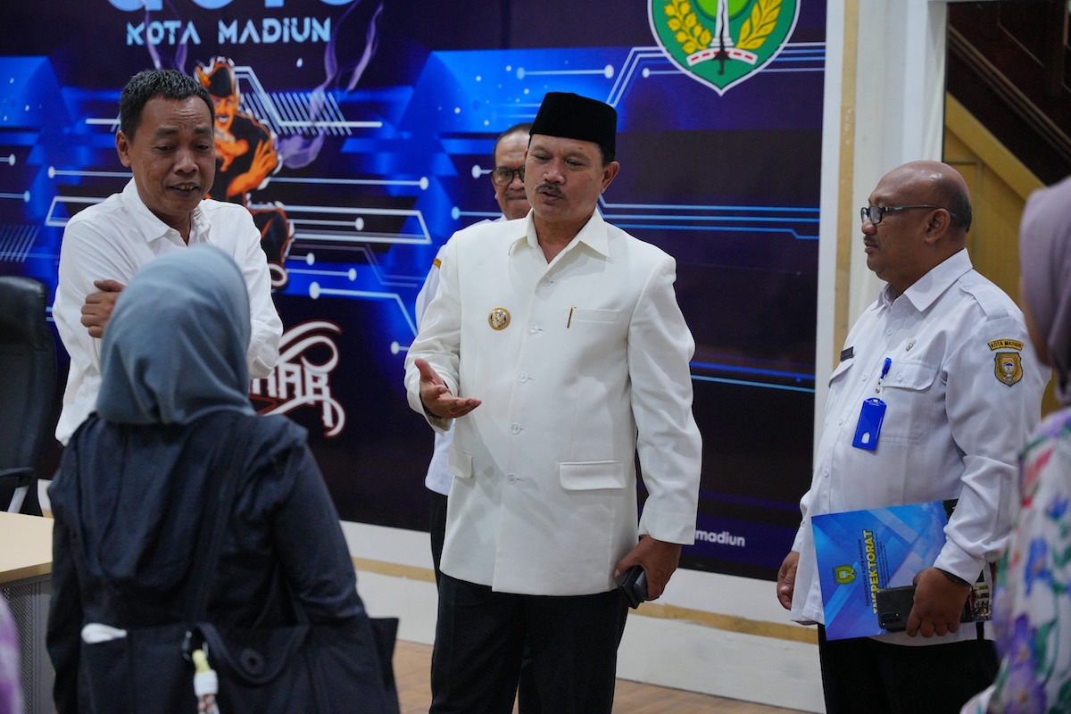 Foto 8 dari 8: Gelar Rakor Bersama Perwakilan BPK Jatim, Wali Kota Paparkan Pengelolaan Pajak dan Retribusi Daerah