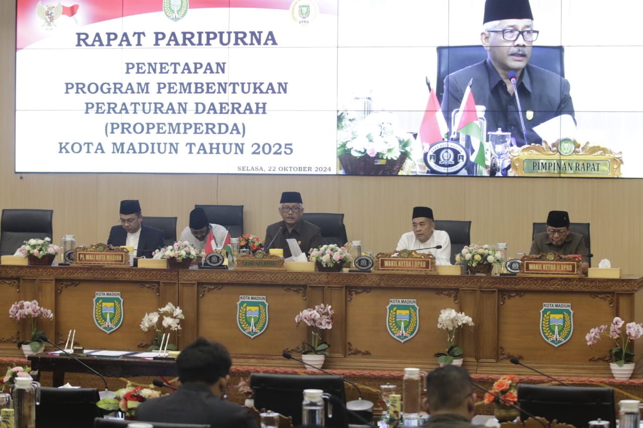 Foto 1 dari 8: Propemperda Resmi Ditetapkan, Pemkot-DPRD  Targetkan Tujuh Raperda Prioritas Tahun Depan