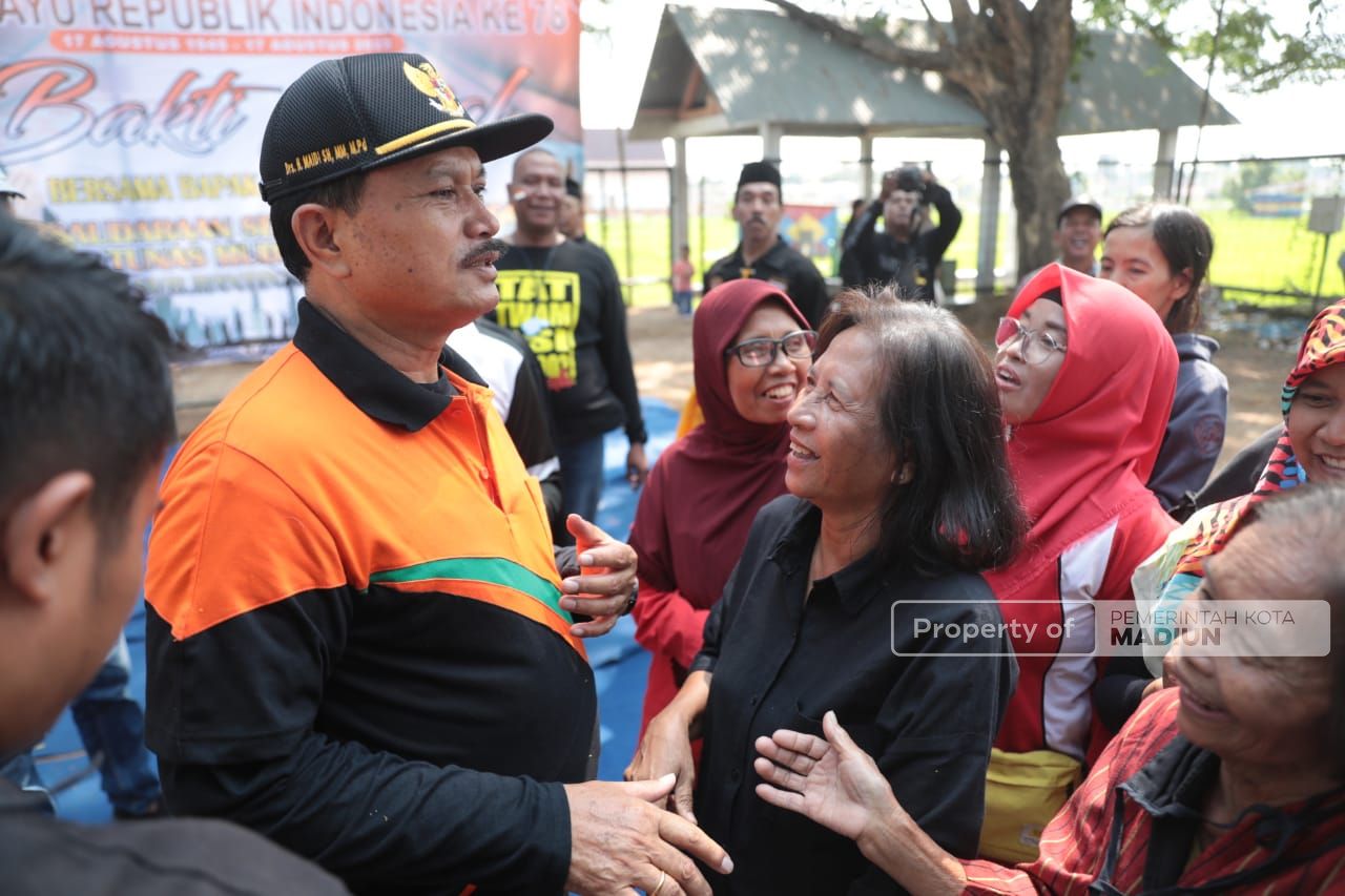 Foto 3 dari 14: PSHWTM Peringati HUT Kemerdekaan dengan Berbagi, Wali Kota Apresiasi