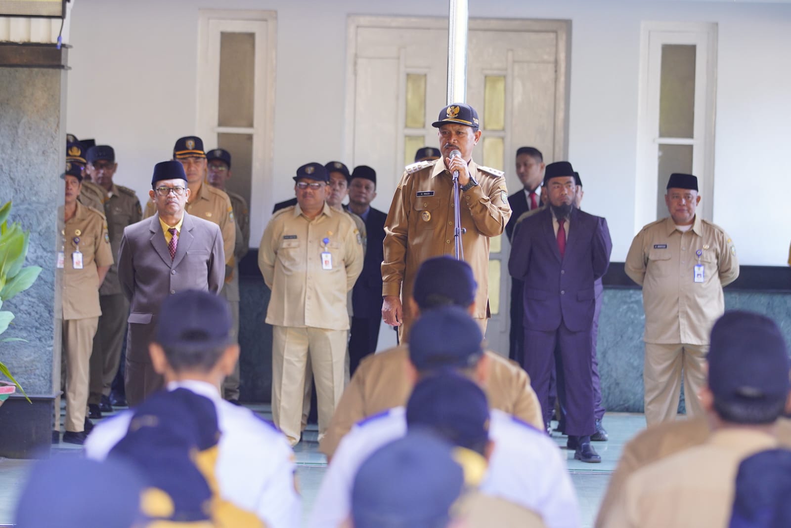 Gelar Apel Pembinaan Pejabat di Lingkup Pemkot, Wali Kota Beri Pesan Jaga Sinergitas dan Tingkatkan Kinerja