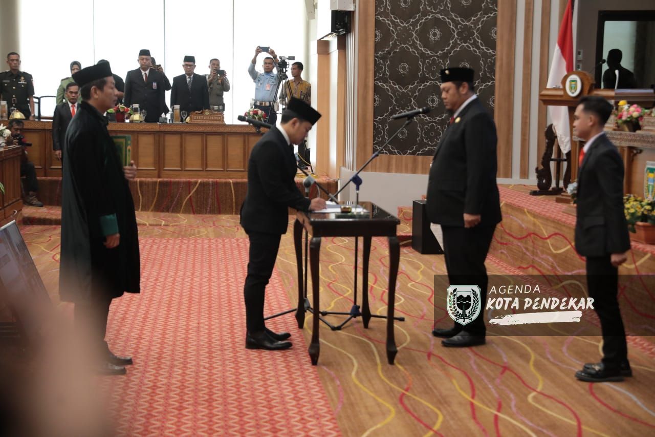 Hadiri Paripurna Pengucapan Sumpah Anggota DPRD PAW, Wali Kota Harap Amanah