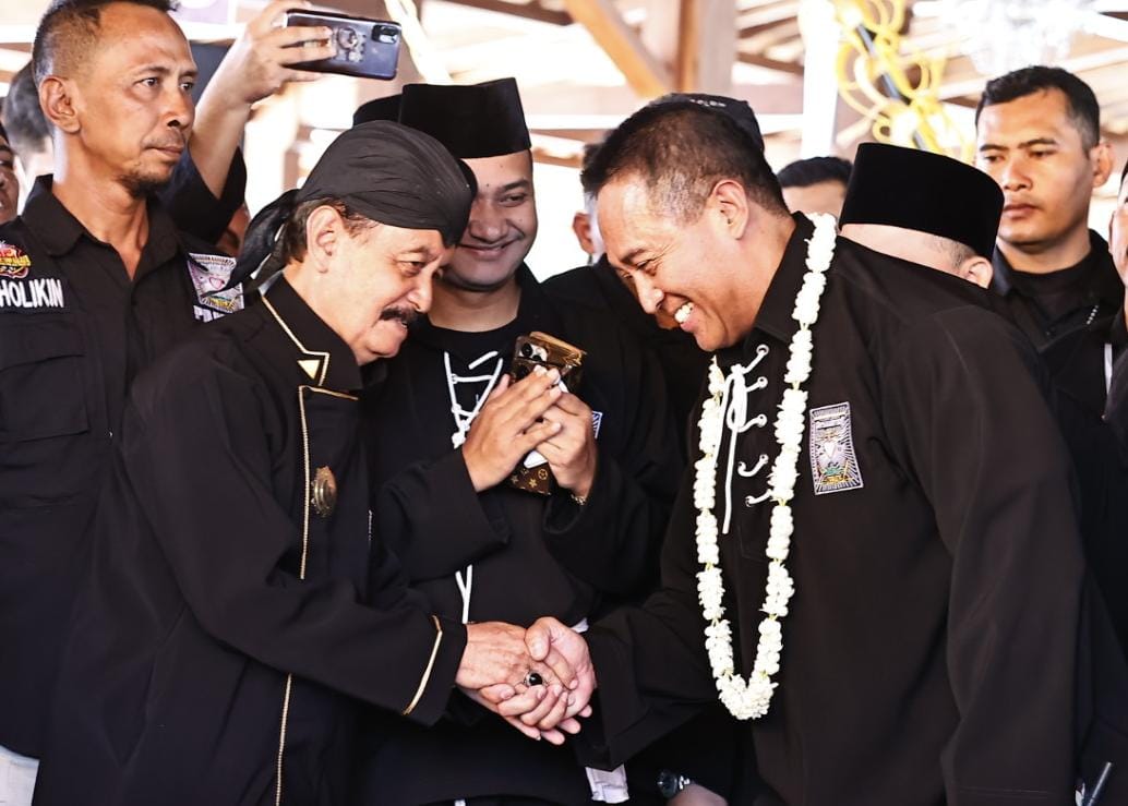 Foto utama berita: Hadiri Upacara Peringatan 1 Abad PSHT, Wali Kota : Ini Momen Tingkatkan Kebersamaan