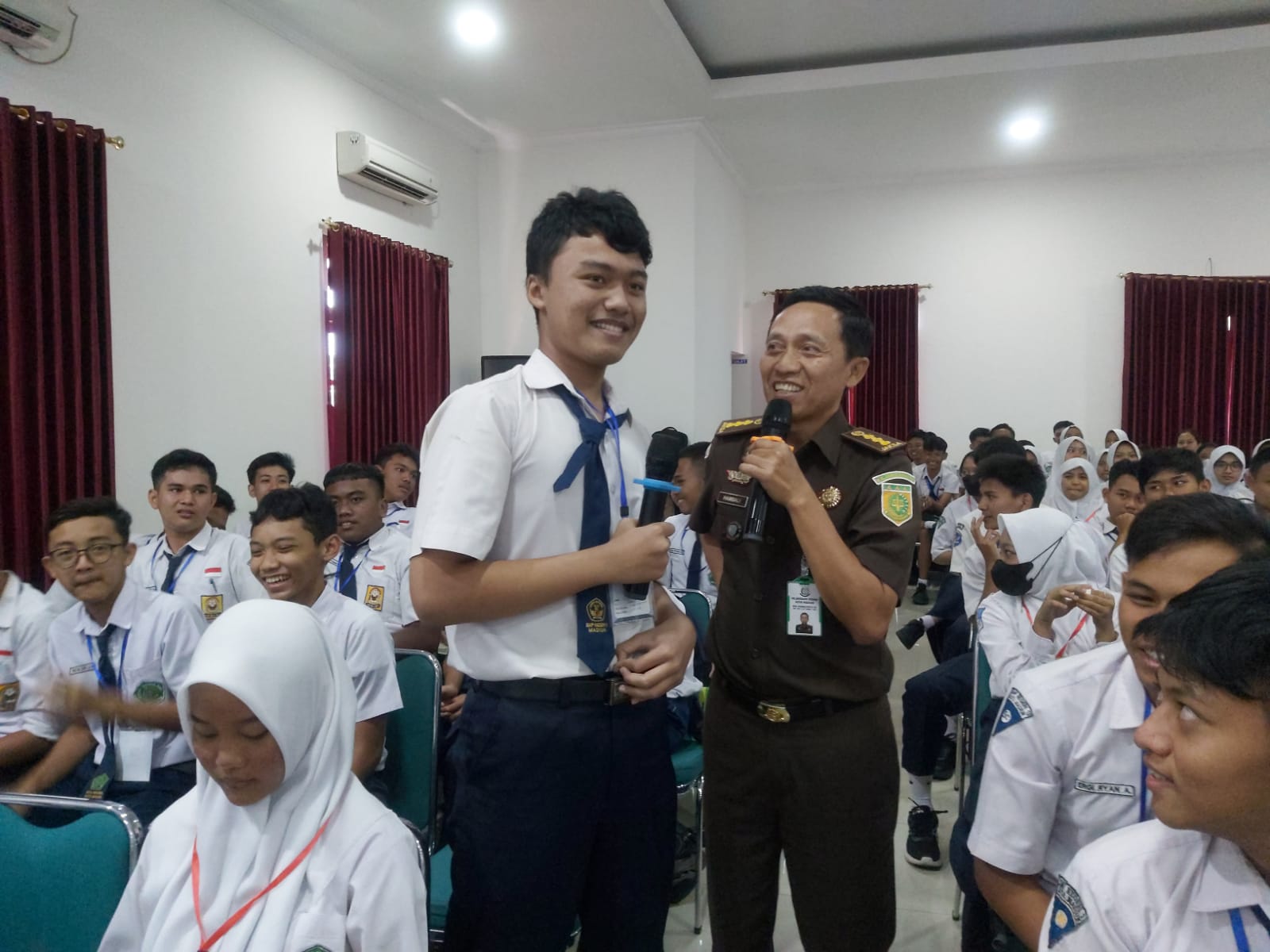 Foto utama berita: Bekali Pemahaman Hukum Bagi Siswa, Kejari Gelar Sosialisasi Lewat Program Jaksa Masuk Sekolah