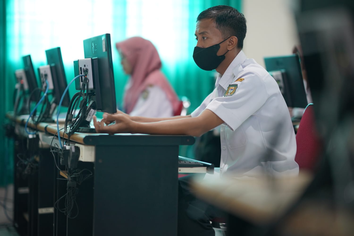 Foto 9 dari 10: Uji Kompetensi Diri, Ratusan Guru SD Di Kota Madiun Jalani UKG