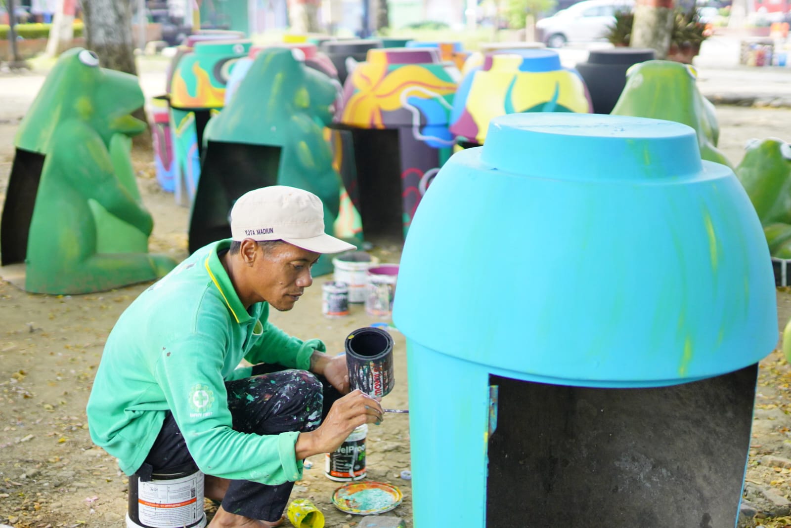 Foto 4 dari 5: Tempat Sampah Pun Turut Bersolek di Kota Pendekar