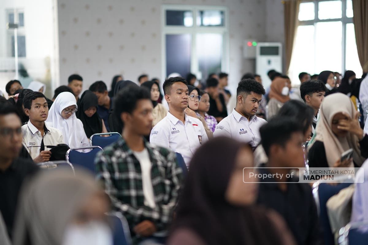 Foto 4 dari 9: Sosialisasi Wawasan Kebangsaan, Wali Kota Ajak Pemilih Pemula Jadi Generasi yang Cerdas dan Kritis