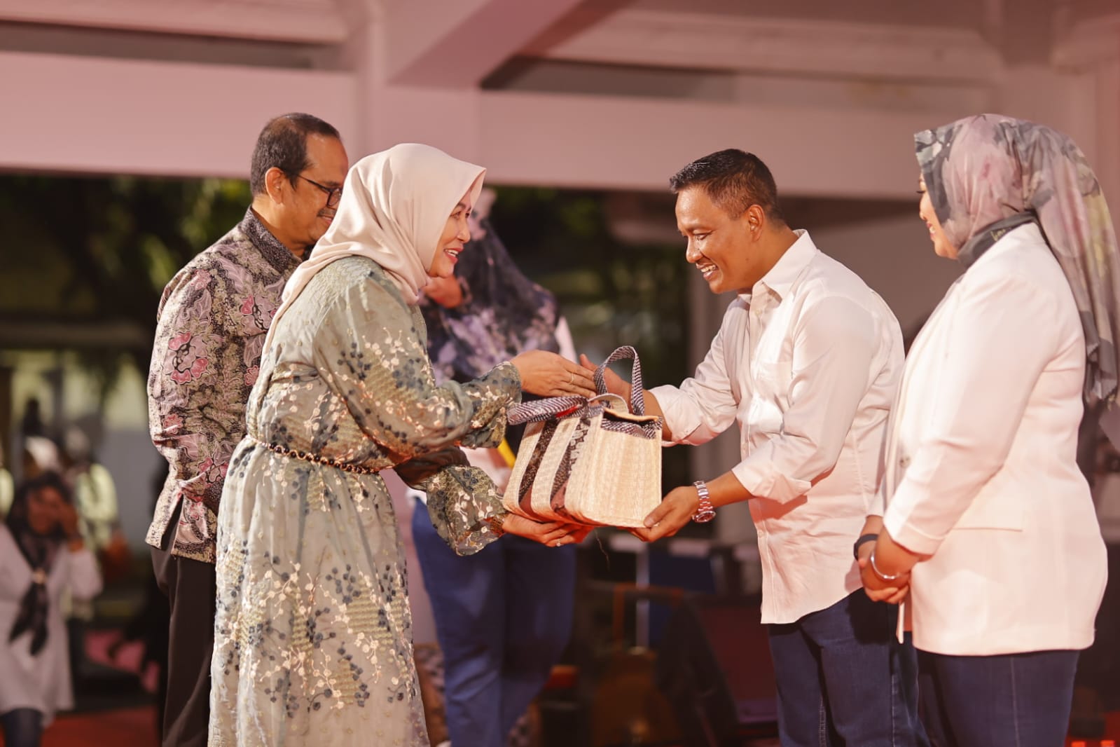 Foto 9 dari 10: Hadiri Pisah-Sambut Kapolres Baru, Wali Kota Ajak Sinergi Lebih Kuat Dan Solid