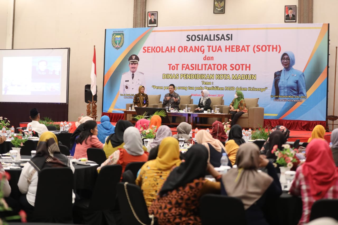 Foto 2 dari 9: Optimalkan Pendidikan Keluarga, Pemkot Sosialisasikan Sekolah Orang Tua Hebat