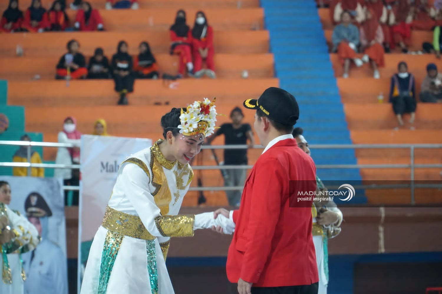 Foto 10 dari 13: Tampil Spektakuler, Tim Peserta Kejurnas Drum Band 2022 Pukau Juri Hingga Penonton