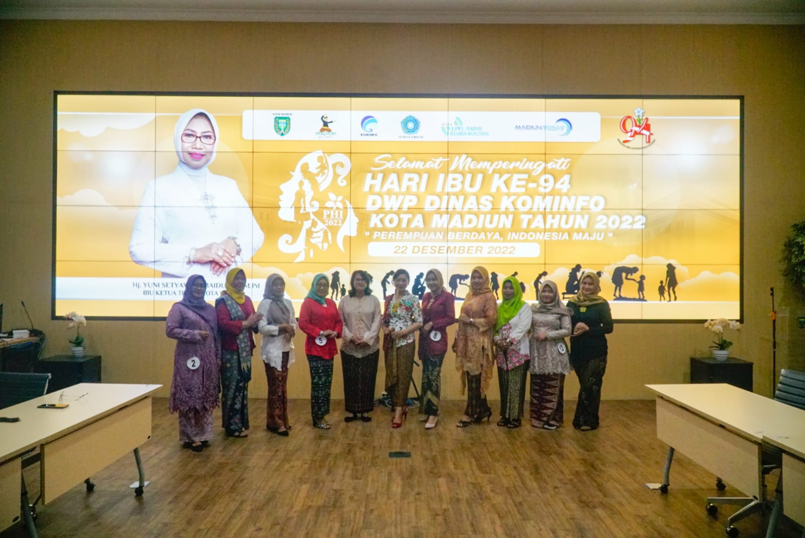 Foto utama berita: Peringati Hari Ibu ke 94, DWP Dinas Kominfo Gelar Cerdas Cermat Hingga Fashion Show