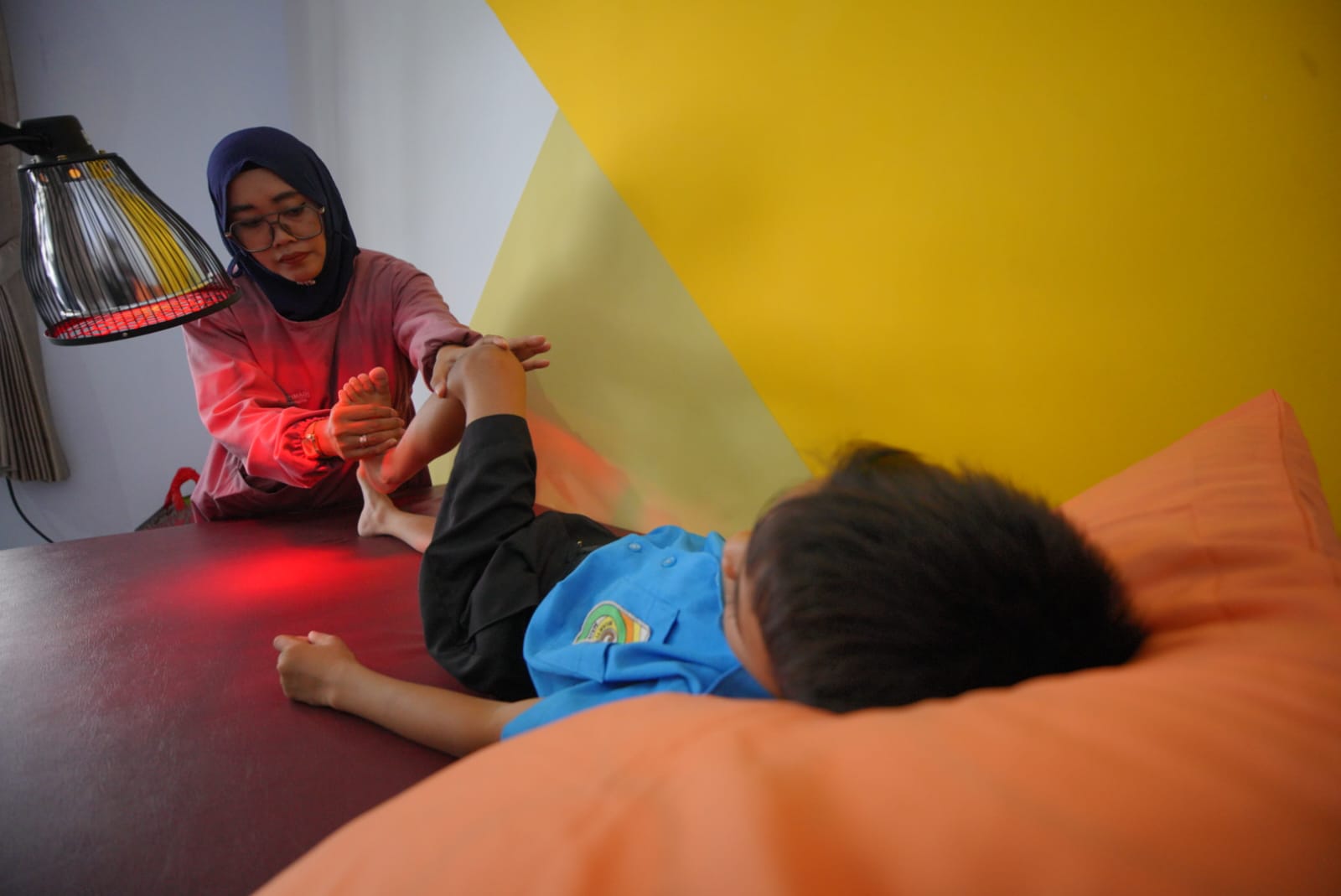 Foto 1 dari 7: Dapat Bantuan Kemensos RI, Ada Terapi Wicara, Okupasi, dan Fisioterapi Gratis di Kota Madiun