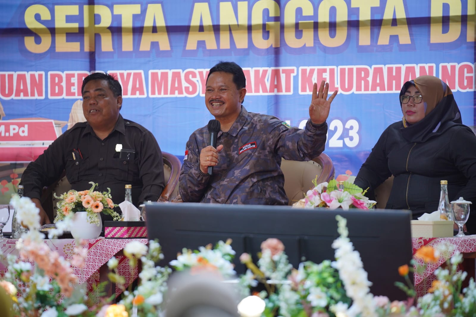 Foto 2 dari 10: Sambangi Warga di Kelurahan Ngegong, Wali Kota Ajak Warga Jaga Kerukunan dan Aktif Ikuti Pembangunan