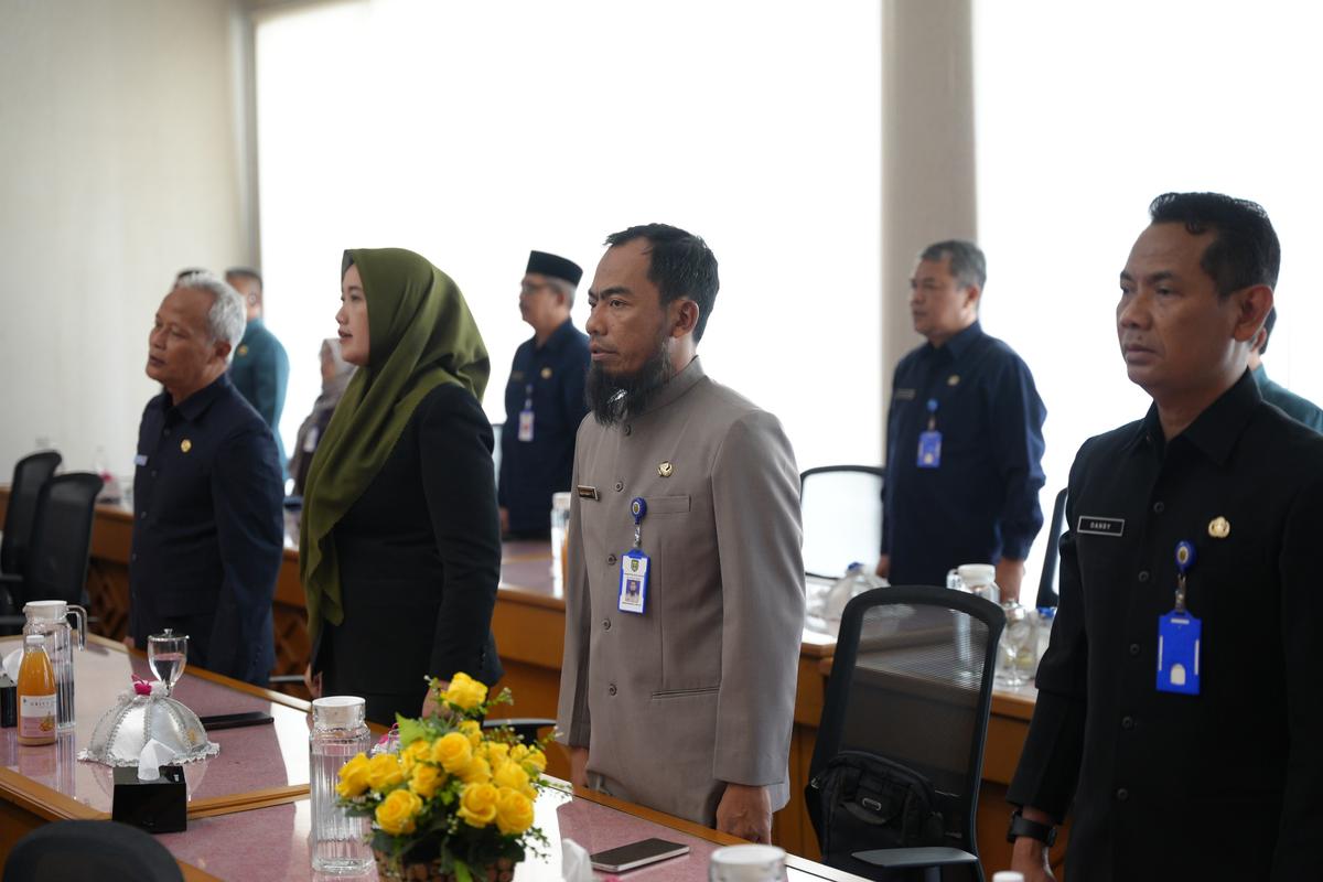 Foto 7 dari 8: Rapat Paripurna DPRD Kota Madiun, Bahas Pengambilan Keputusan Atas Raperda APBD Tahun 2025