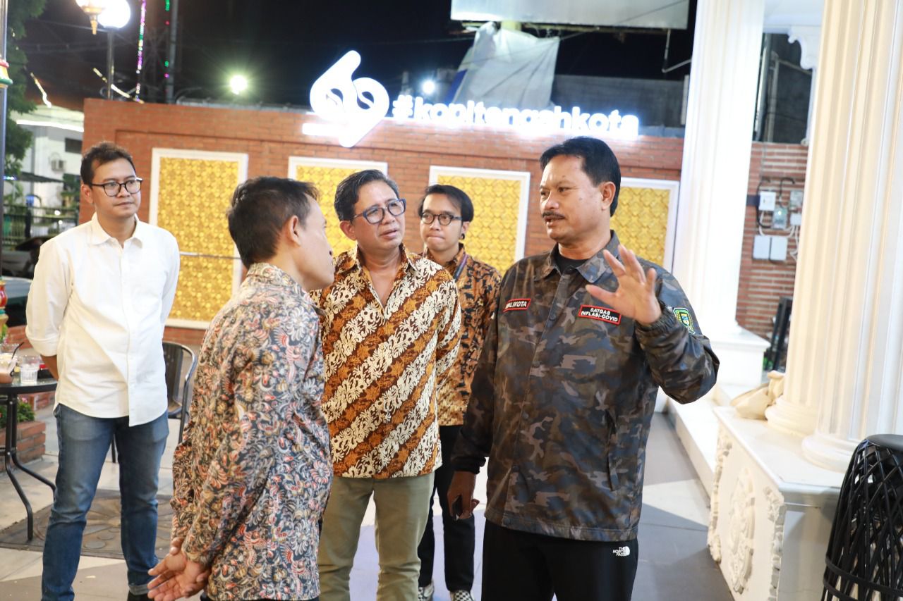 Foto 4 dari 5: Jadi Narasumber Talkshow Bersama Jawa Pos TV, Wali Kota Paparkan Strategi Tata Kota