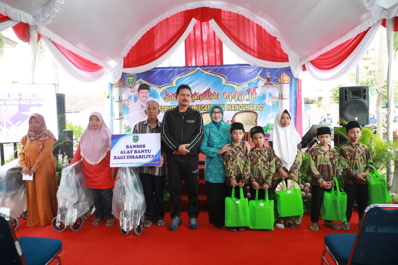 Foto 11 dari 13: Buka Bazar Ramadan Kecamatan Manguharjo, Wali Kota: Ramadan Semua Harus Bahagia
