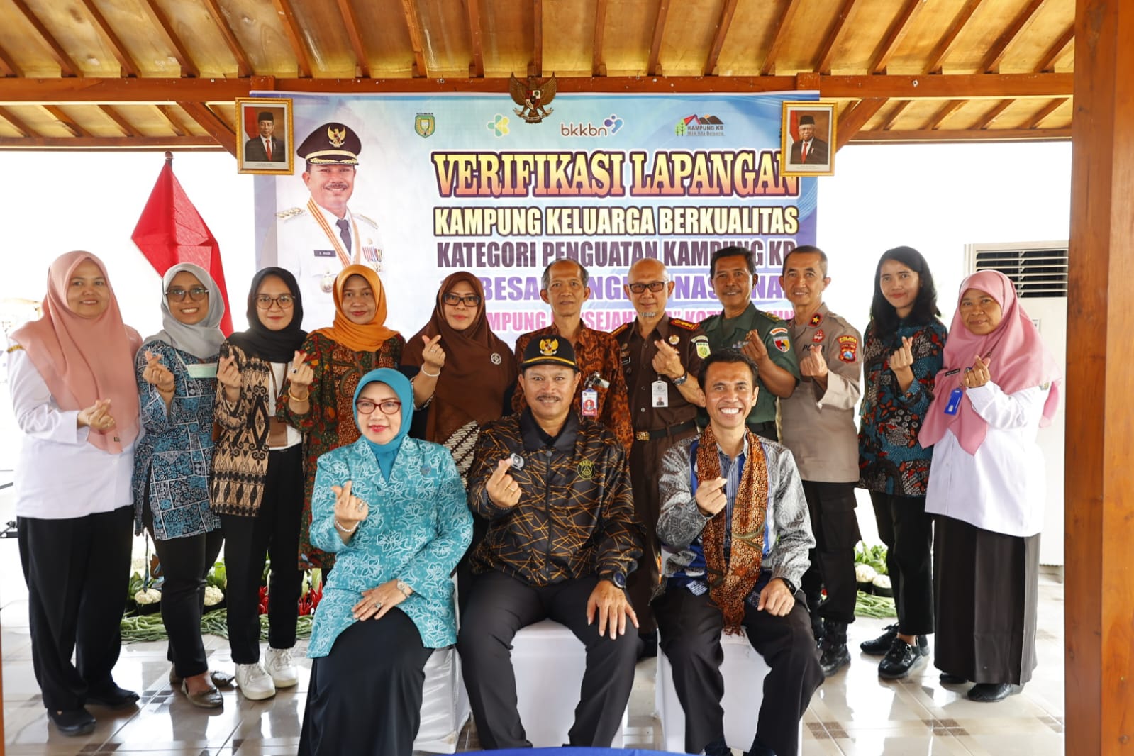 Foto 10 dari 10: Verifikasi Lapangan Kampung KB Tingkat Nasional, Wali Kota: Rekomendasi Apa Akan Saya Tindak Lanjuti