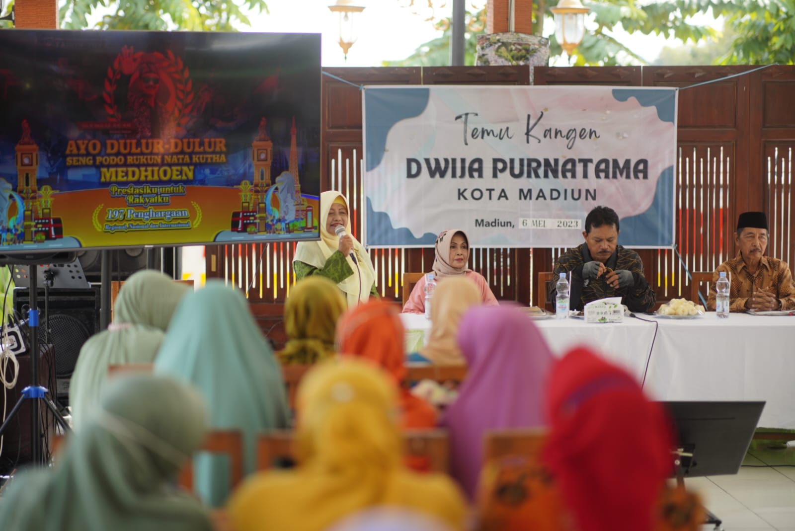 Foto 3 dari 10: Berkarya di Masa Muda, Diperhatikan Secara Layak di Usia Senja