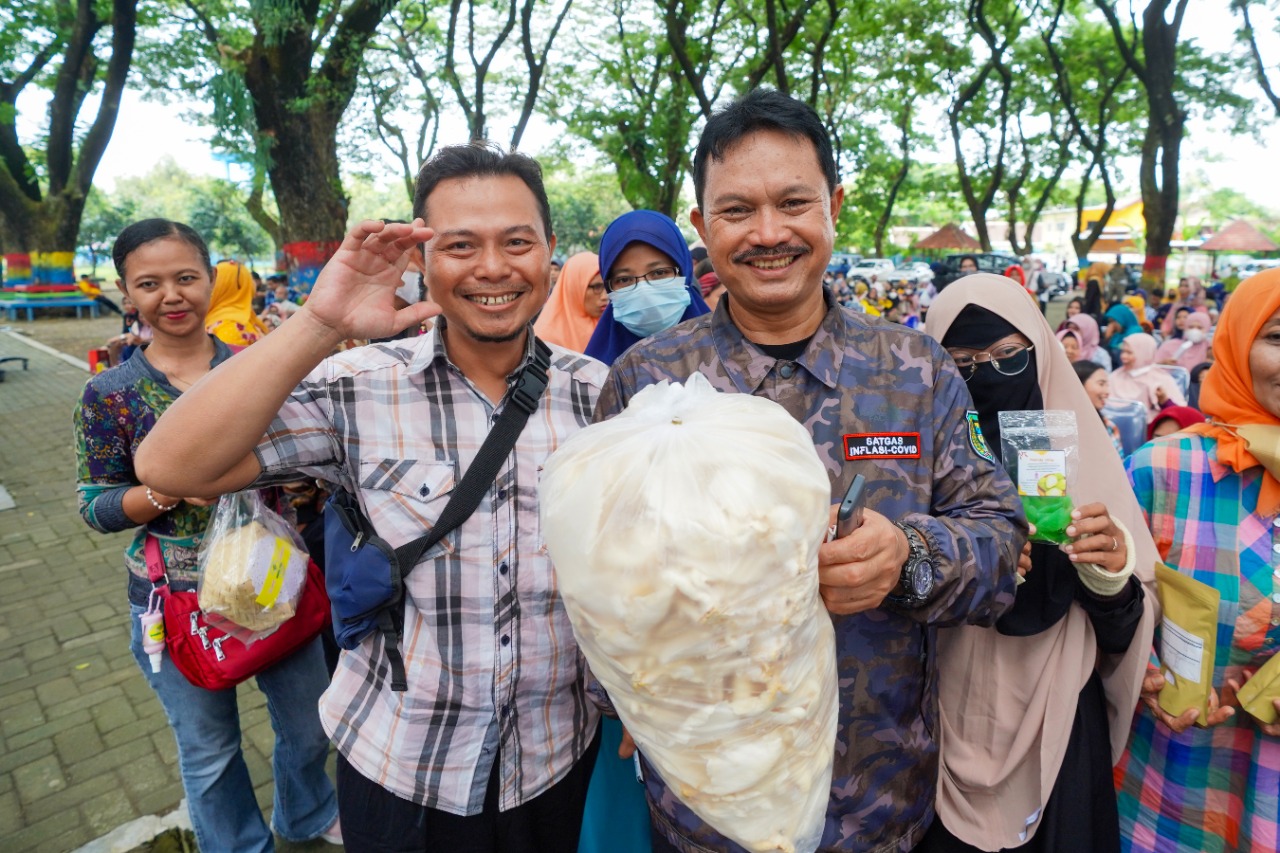 Foto 8 dari 10: Gelar Pembinaan UMKM Mamin, Wali Kota Ajak Pengusaha Terus Berinovasi
