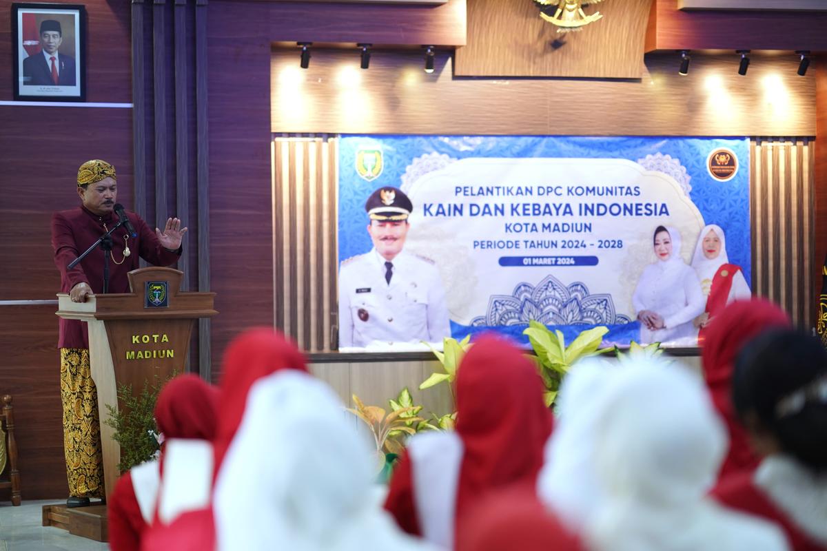 Foto utama berita: Hadiri Pengukuhan KKI DPC Kota Madiun, Wali Kota Beri Pesan Bagi Pengurus