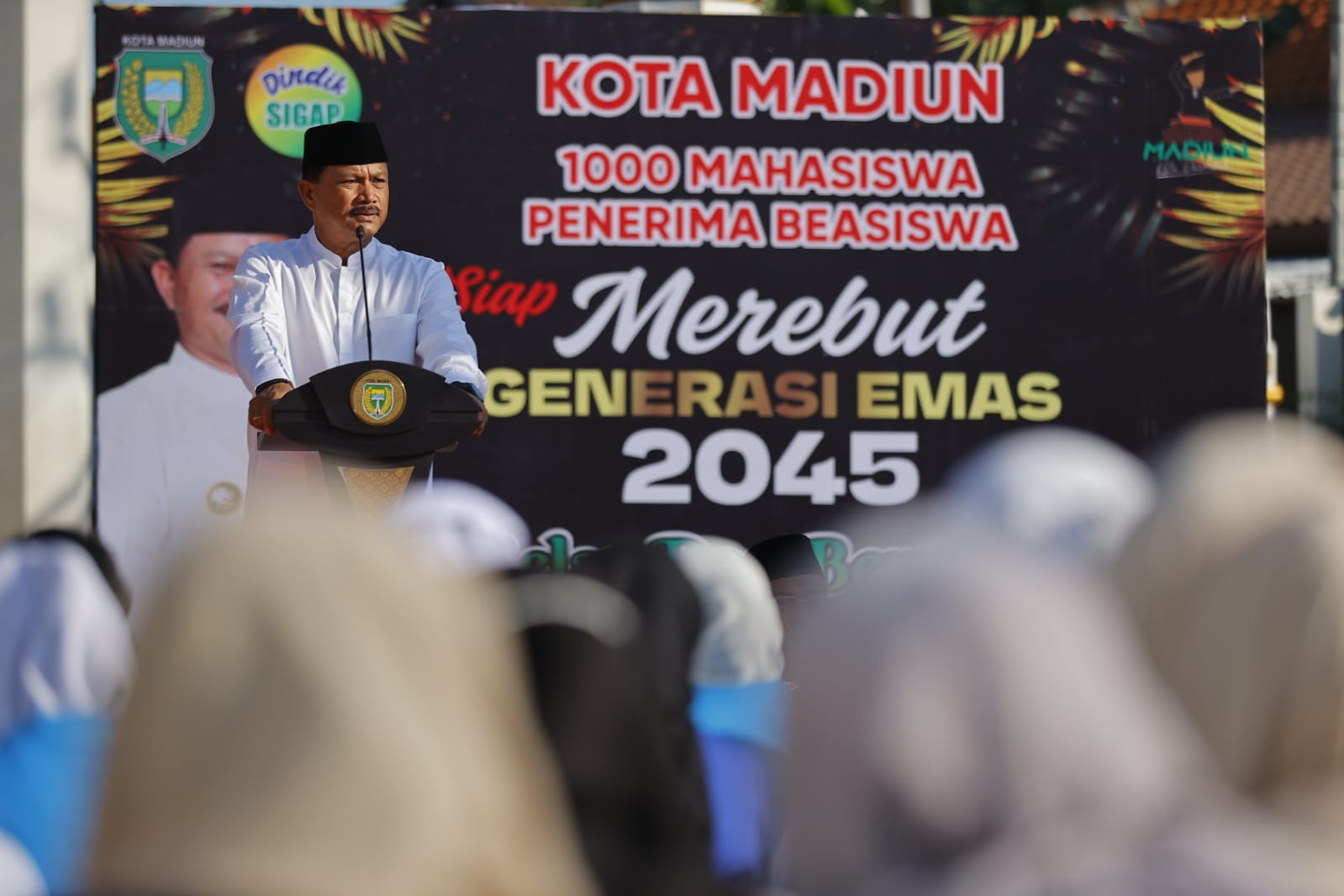 Foto utama berita: Doa Bersama 1000 Mahasiswa Penerima BBM dan PPPK, Wali Kota Harap Kesehatan dan Kesejahteraan Bersama
