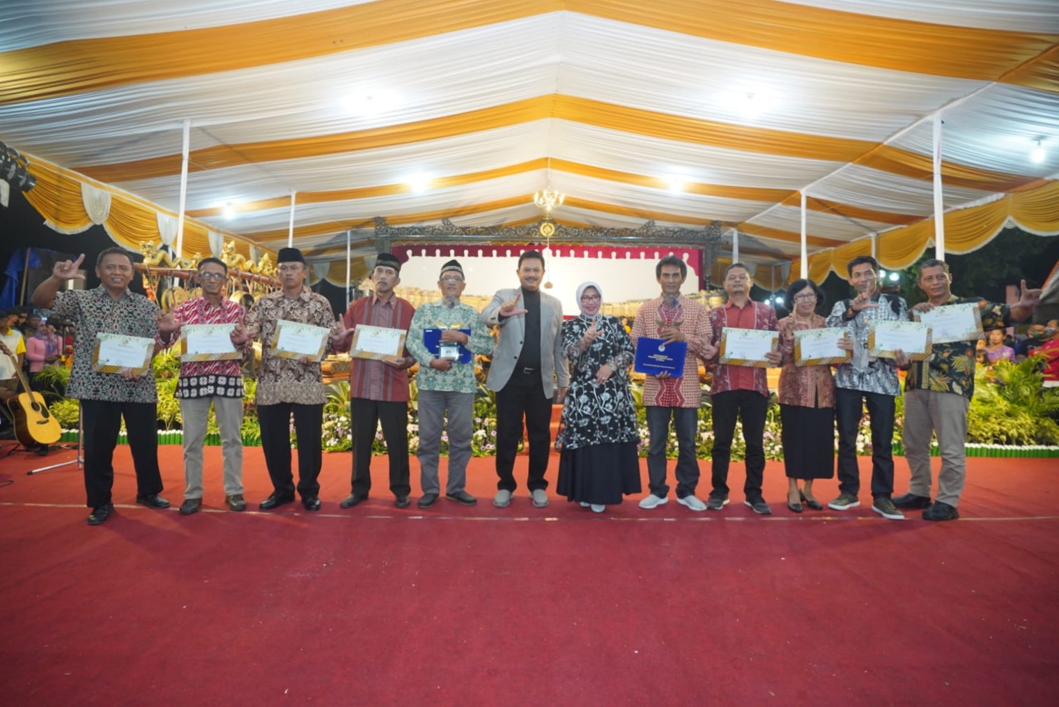 Foto 14 dari 14: Beri Hiburan Masyarakat, Wali Kota Gelar Event Wayang Kulit