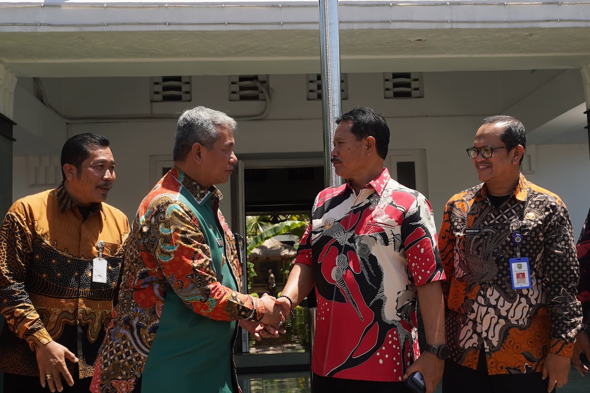 Foto 8 dari 9: Ingin Ikuti Program JKK-JKM Kota Madiun, Pj Bupati Kudus Datang untuk Belajar