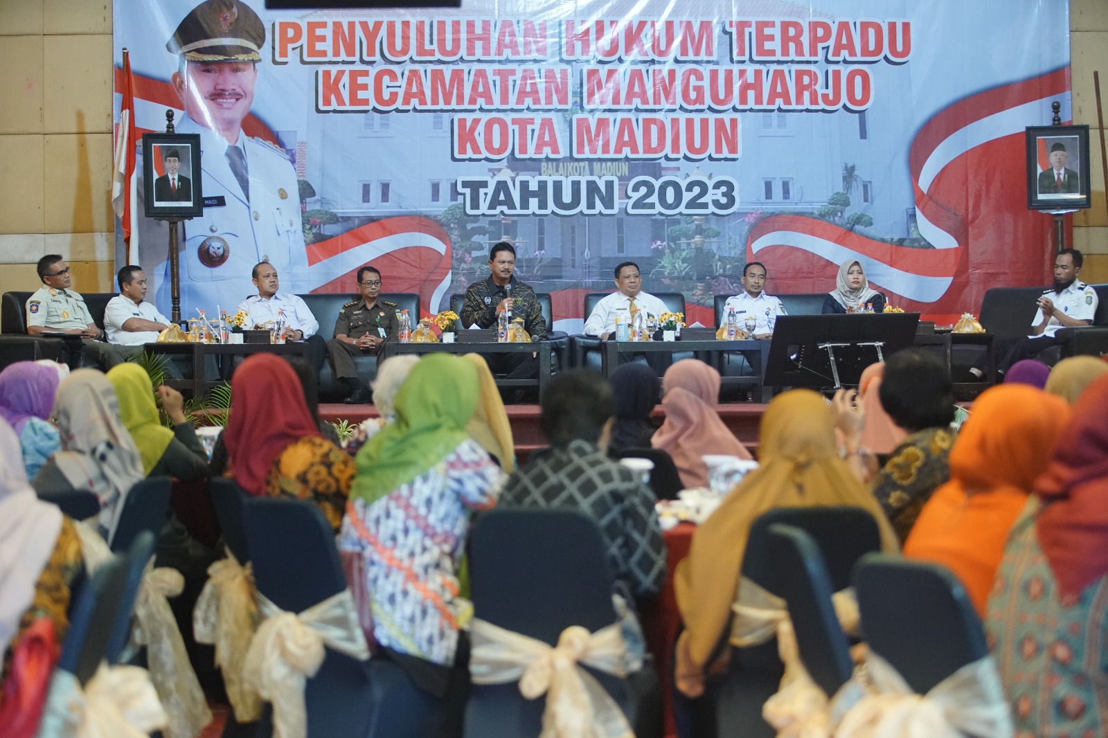 Foto utama berita: Hadiri Penyuluhan Hukum Terpadu Bagi Warga Manguharjo, Wali Kota Jelaskan Pentingnya Sadar Hukum