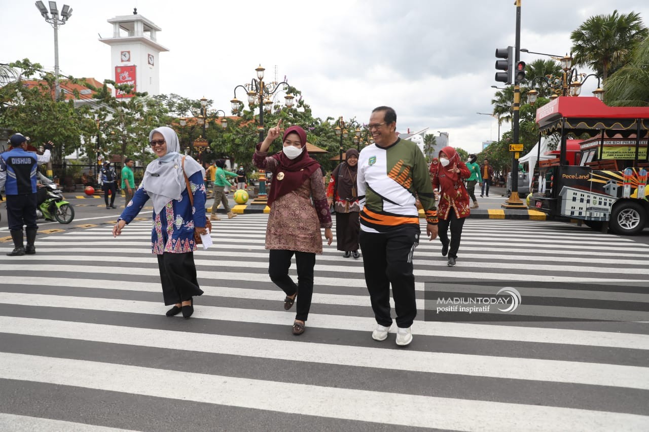 Foto utama berita: Bupati Demak Belajar Di Kota Madiun