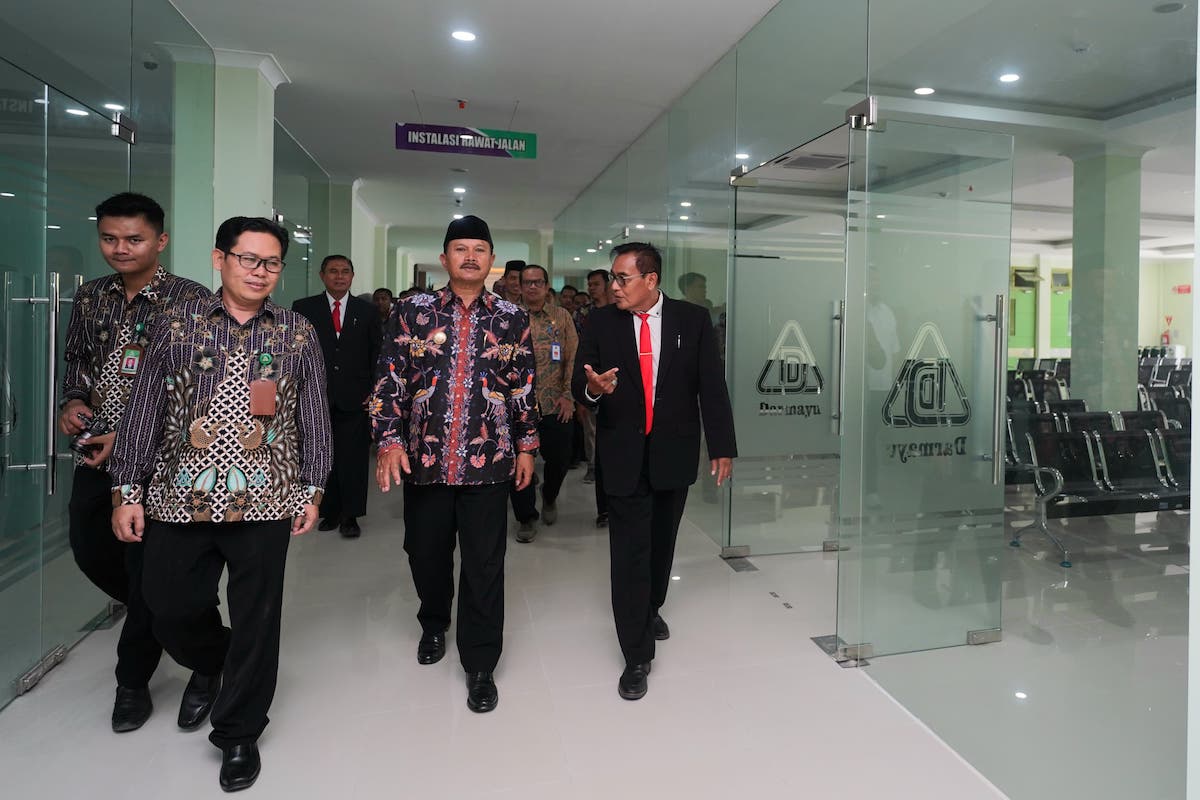 Foto 7 dari 9: Resmikan RS Darmayu, Wali Kota: Kesehatan Masyarakat Makin Terjamin