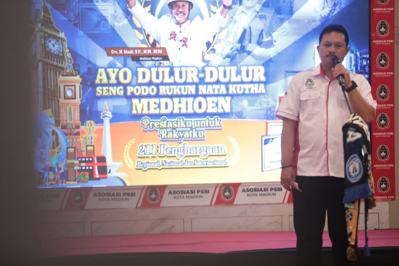 Foto 8 dari 10: Hadiri Pengukuhan Pengurus Askot PSSI, Wali Kota Maidi: Harus Berprestasi