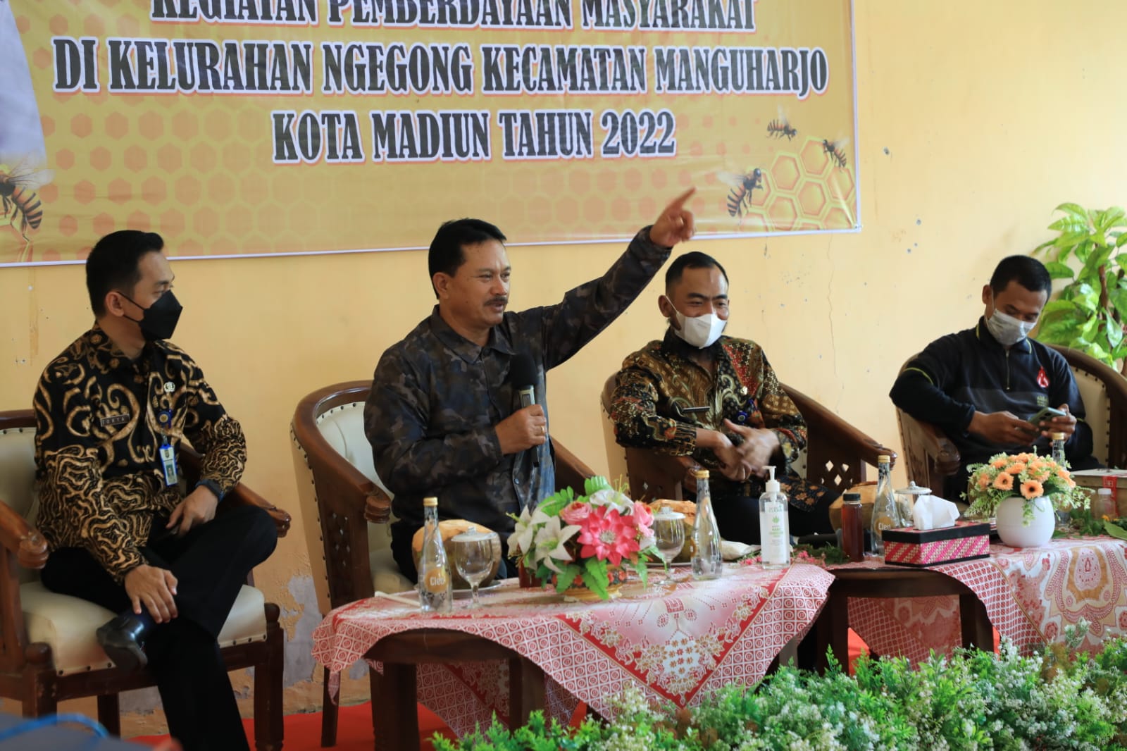 Foto utama berita: Buka Pelatihan Ternak Lebah Madu Di Ngegong, Wali Kota Harap Pemberdayaan Masyarakat Semakin Optimal
